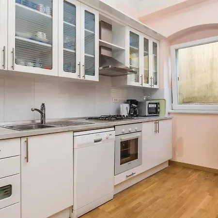 Cozy In With Wifi Holiday home