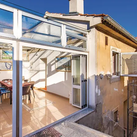 Holiday home Cozy In With Wifi *