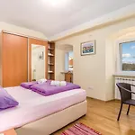Cozy In With Wifi *