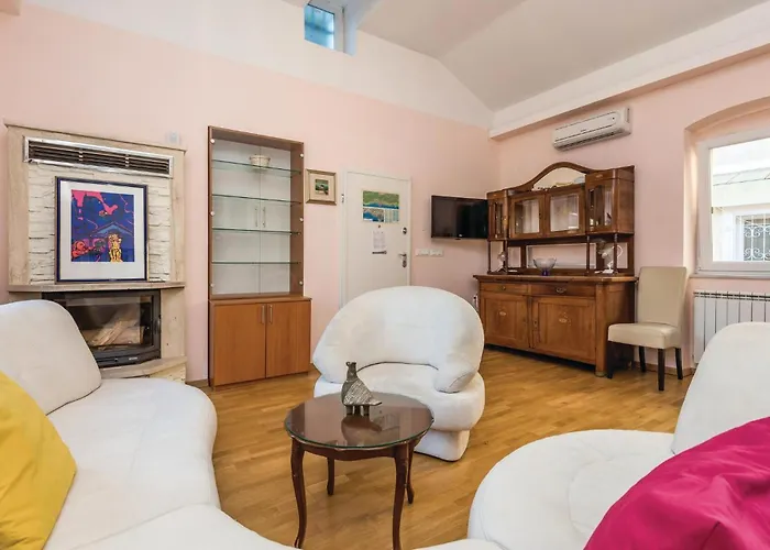 Vikendica Cozy In With Wifi Opatija