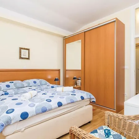 Cozy In With Wifi Будинок відпочинку Опатія