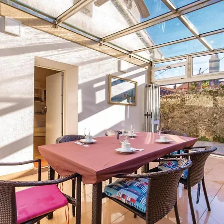 Будинок відпочинку Cozy In With Wifi Опатія