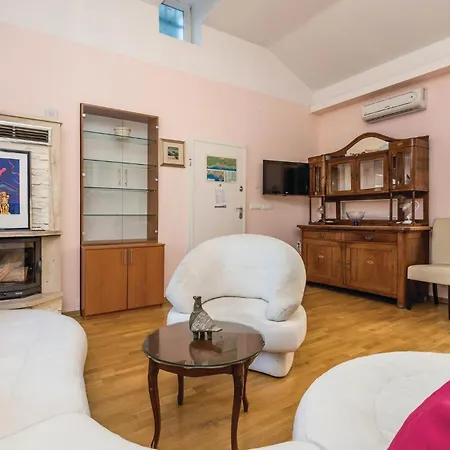 Будинок відпочинку Cozy In With Wifi Опатія